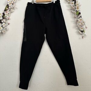 Black sweatpants